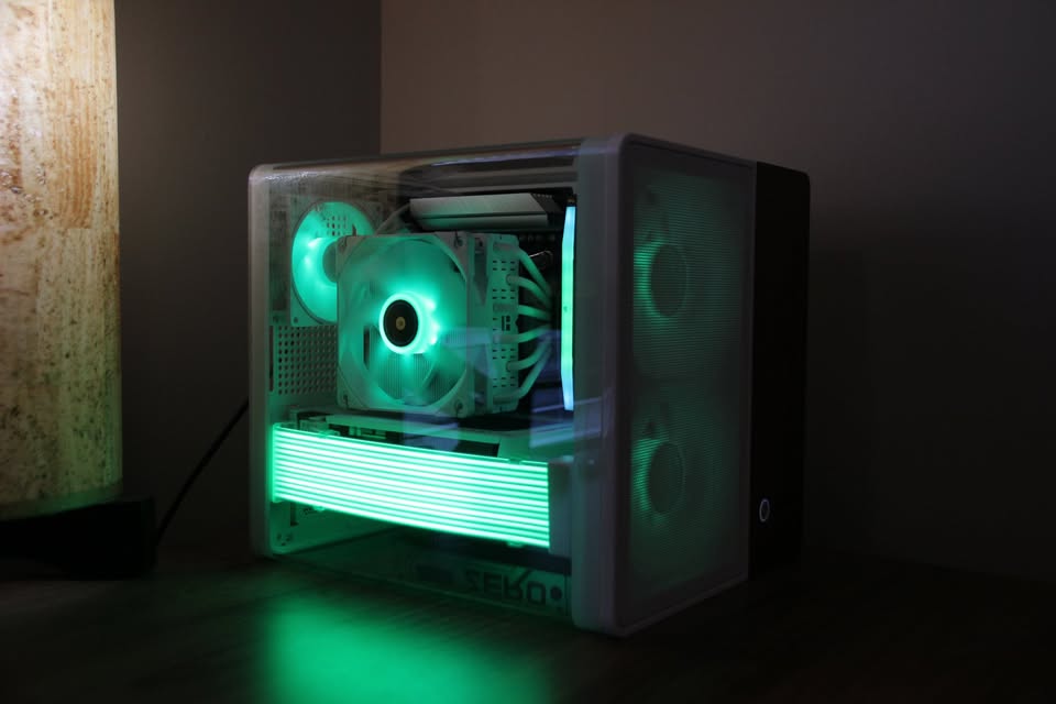 Compact and unique Mid-range PC