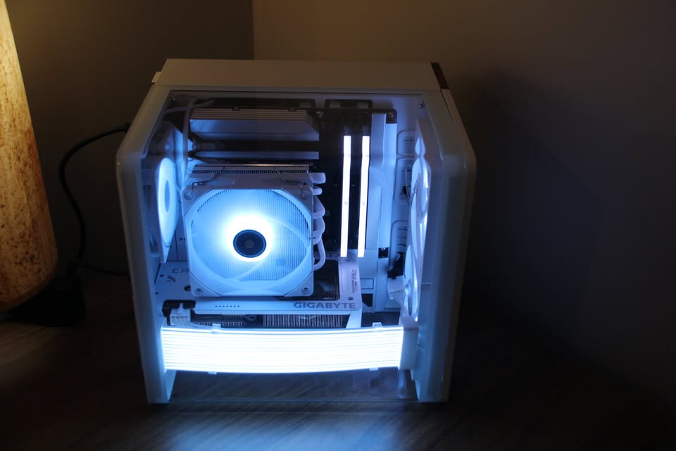 Compact and unique Mid-range PC