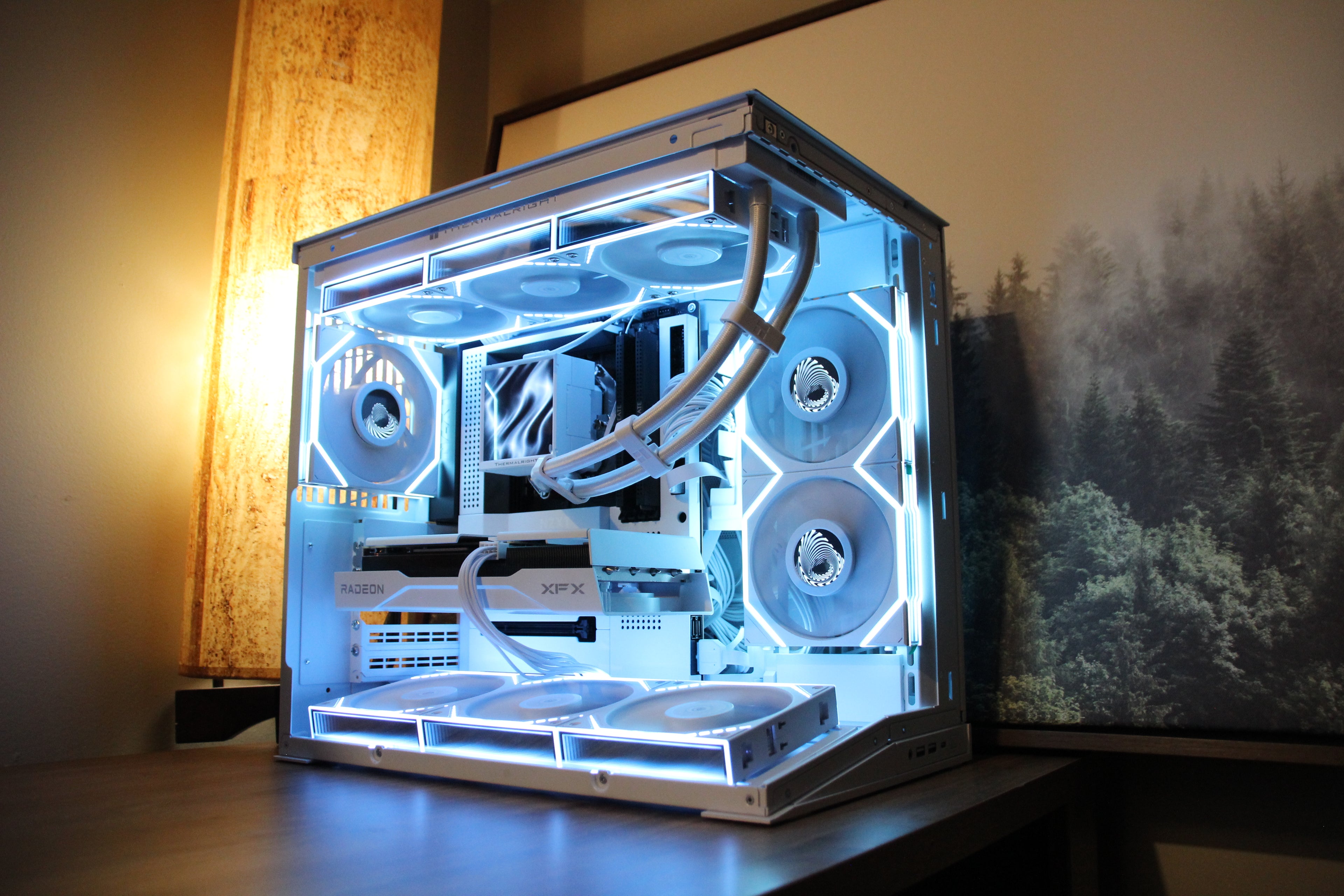 Mid-Range whiteout Gaming PC