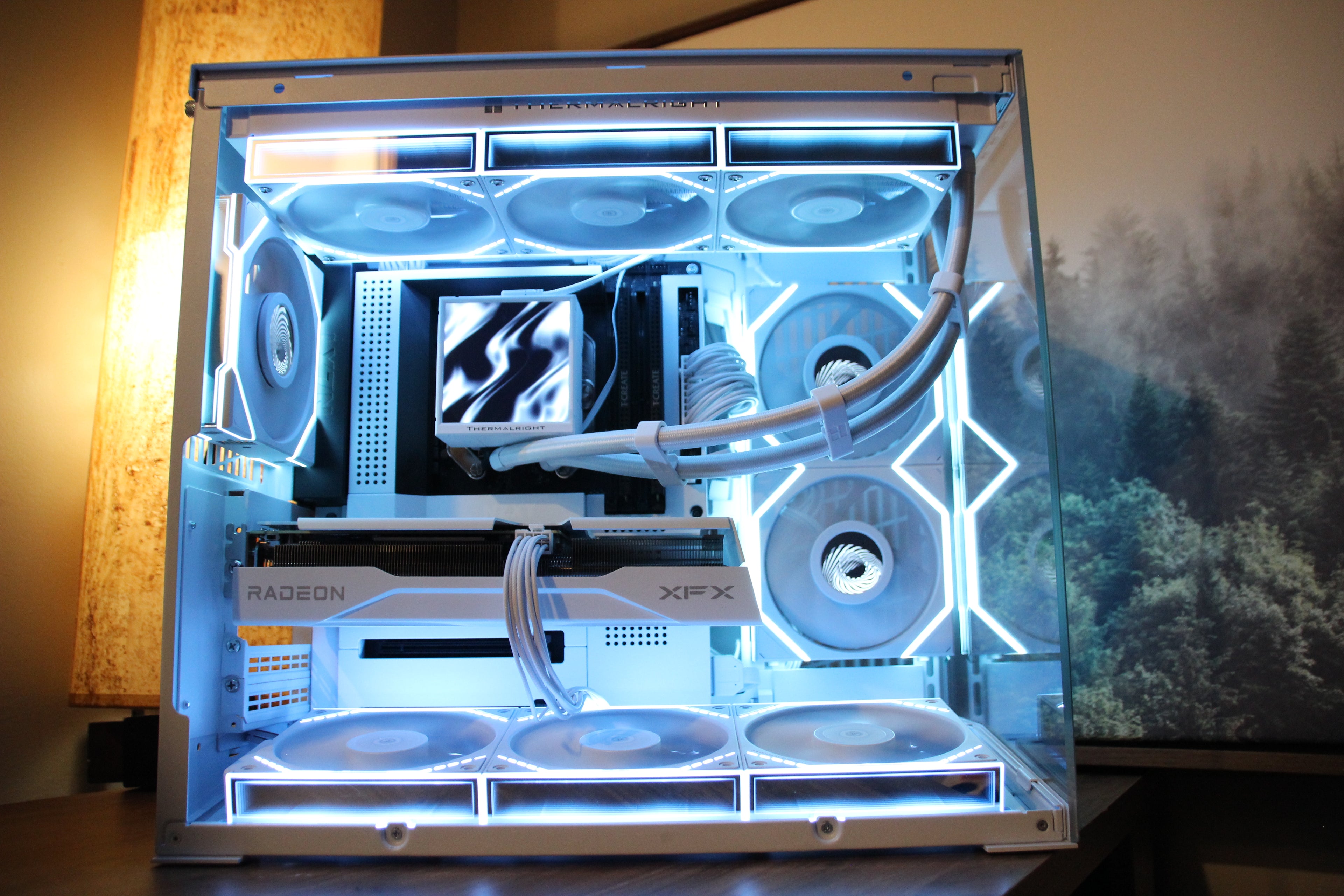 Mid-Range whiteout Gaming PC